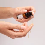 Bio Gesichtsserum – Intensivpflege mit Hyaluron und Pflanzenkraft – Feuchtigkeit und Glow für jeden Hauttyp – Bild 5