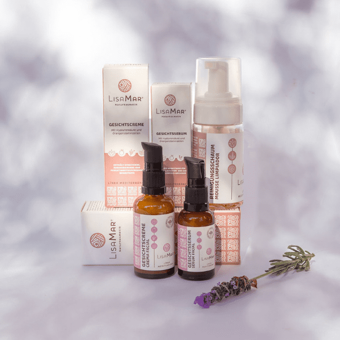 Gesichtspflege-Trio – Reinigungsschaum, Gesichtscreme und Serum für strahlende, hydratisierte Haut – Bild 1